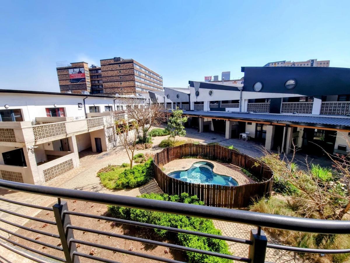Ferienwohnung Kaleaba House In Vibey Maboneng Precint Johannesburg Exterior foto